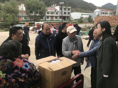 未央?yún)^(qū)市場監(jiān)管局赴藍(lán)田縣灞源鎮(zhèn)組織開展消費(fèi)扶貧活動(dòng)